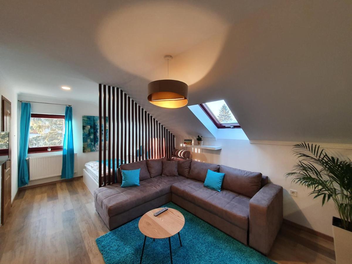Reteskert Vendeghaz Es Apartman เบลาแพตฟอลวา ภายนอก รูปภาพ