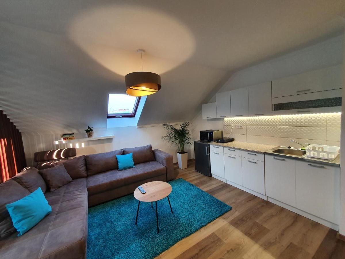 Reteskert Vendeghaz Es Apartman เบลาแพตฟอลวา ภายนอก รูปภาพ