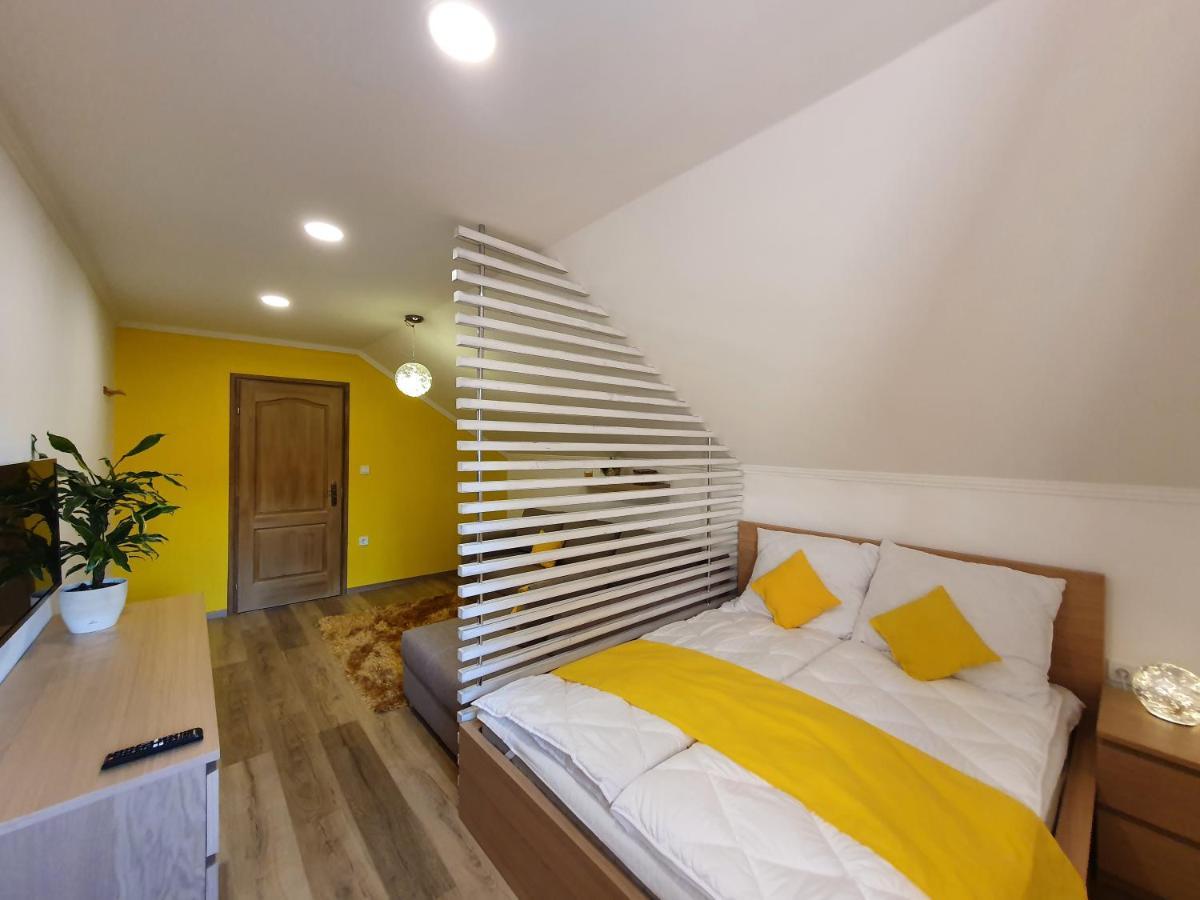 Reteskert Vendeghaz Es Apartman เบลาแพตฟอลวา ภายนอก รูปภาพ