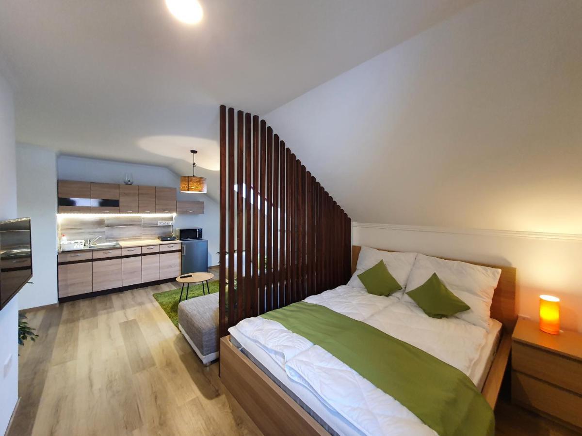 Reteskert Vendeghaz Es Apartman เบลาแพตฟอลวา ภายนอก รูปภาพ