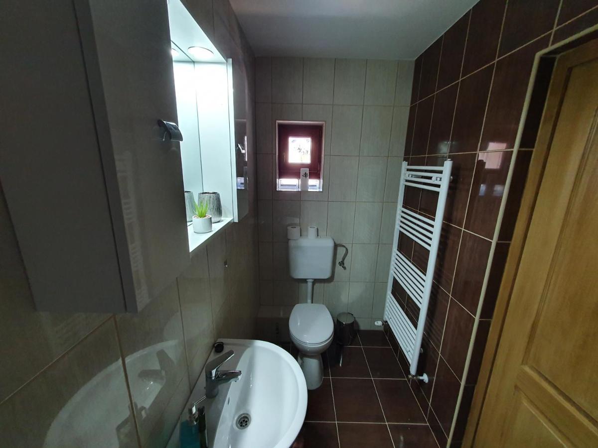 Reteskert Vendeghaz Es Apartman เบลาแพตฟอลวา ภายนอก รูปภาพ